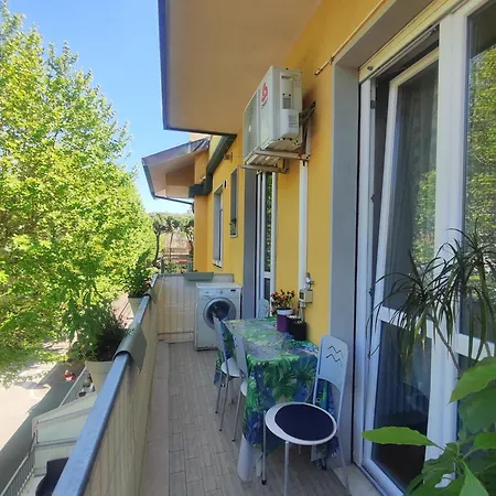 Al Mare G House