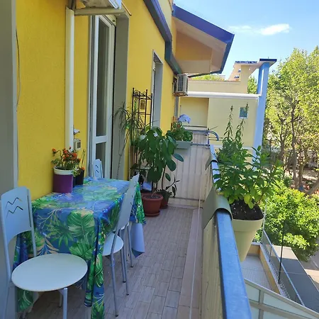 Al Mare G House