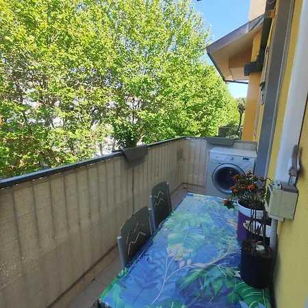 G House Apartment *