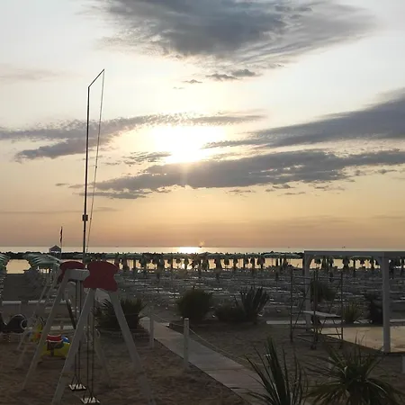 Al Mare G House